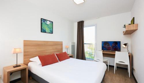 Business Suite with Double Bed