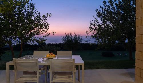 Villa - Beach Front