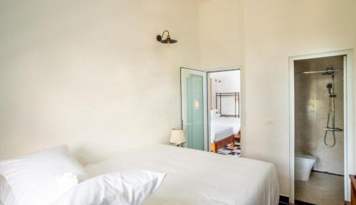 Deluxe Family Suite