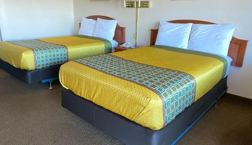 Room with Two Double Beds - Smoking