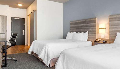 Standard Queen Room with Two Queen Beds - Non-Smoking