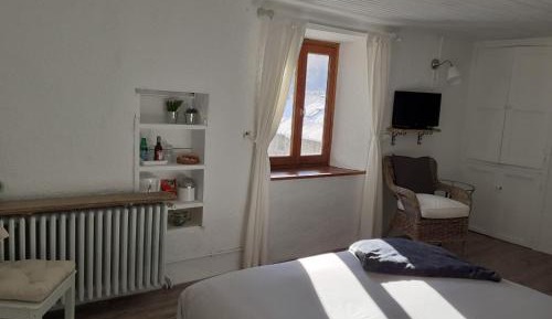 Double Room with Mountain View