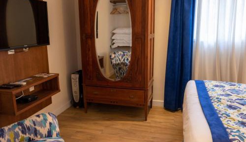 Classic Quadruple Room