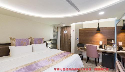 Double Room (Check-in after 22:00)
