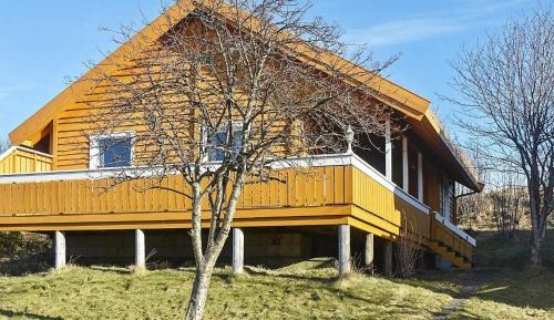 Three-Bedroom Holiday Home 