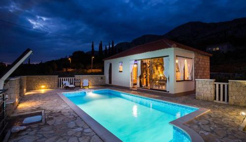 Holiday Home with Swimming Pool