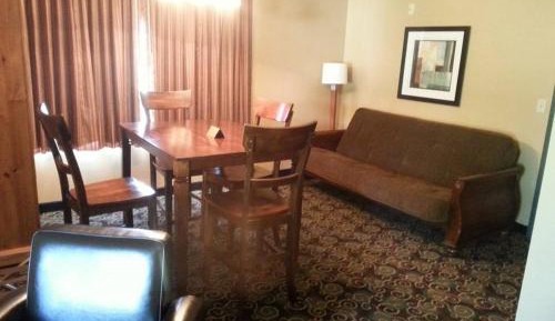 Deluxe Suite with Spa Bath