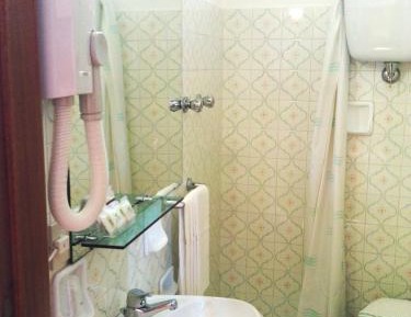 Economy Quadruple Room