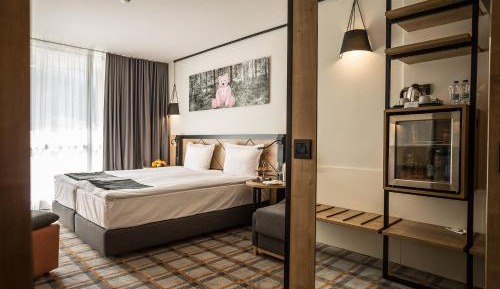Signature Twin Room Park View