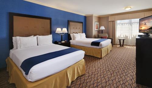 Standard Room with Two Queen Beds