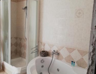 Deluxe Double Room with Bath