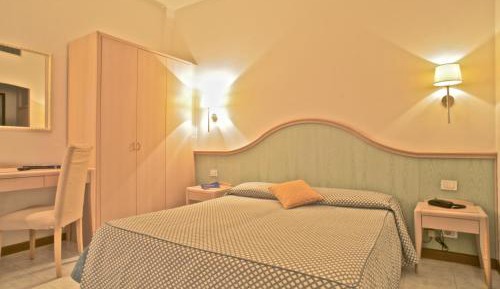 Double or Twin Room with Balcony and Sea View