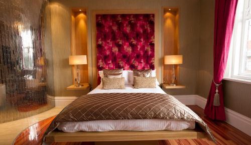Superior Luxury Spa - The Lockwood Suite 