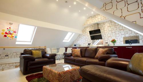 Three-Bedroom Luxury Duplex Suite
