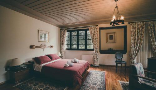 Junior Suite with Mountain View