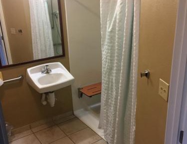 Queen Studio - Disability Access/Non-Smoking