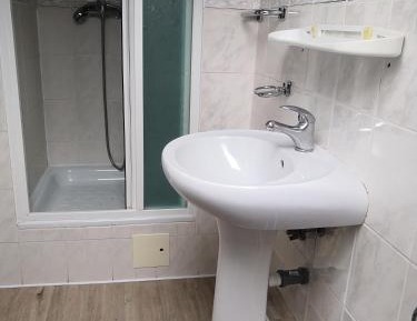 Twin Room with Bathroom