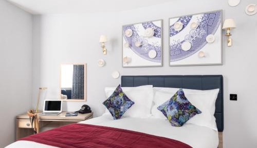 Premium King Room
