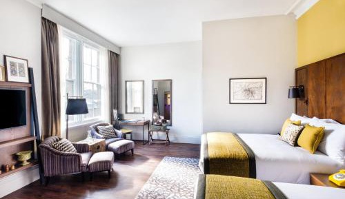 2 Queen Premium with Bathtub