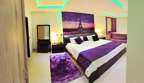 Deluxe Suite