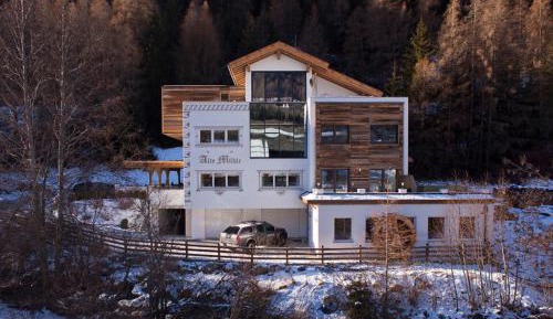 Two-Bedroom Apartment with Balcony (6 Adults)