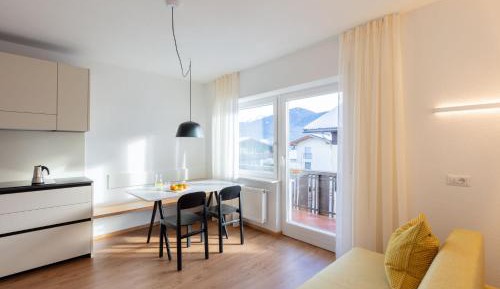 Superior One-Bedroom Apartment with Balcony