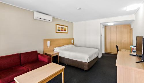 Standard Queen Room