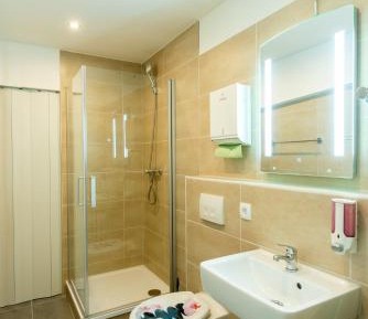 Single Room with Shared Bathroom