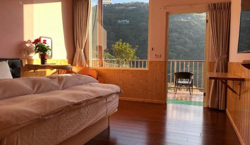 Double Room with Mountain View