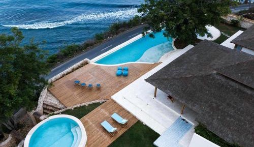 Villa - Beach Front