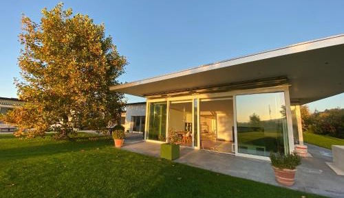 Villa with Garden View
