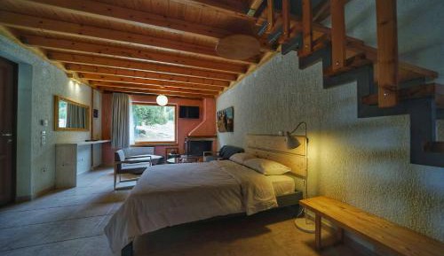 Deluxe Suite with Spa Bath