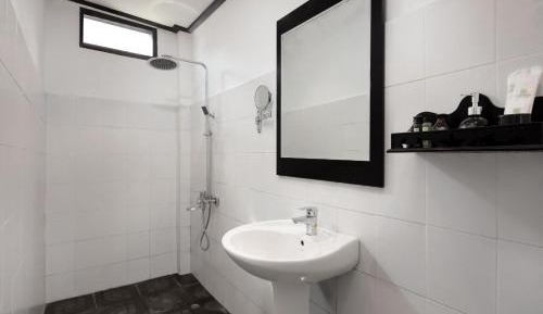 Deluxe Double or Twin Room with Mountain View