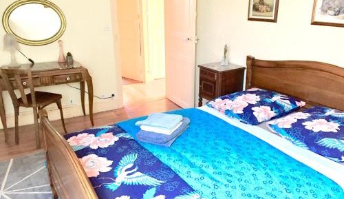 Standard Double Room with Shared Bathroom