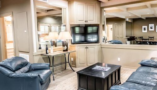 Two-Bedroom Suite