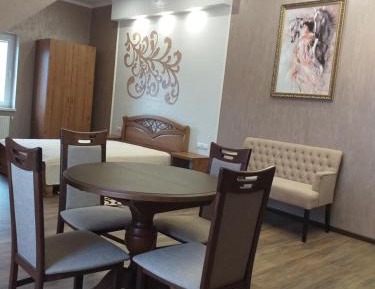 Suite with Garden View