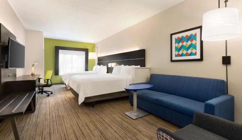 Queen Suite with Two Queen Beds