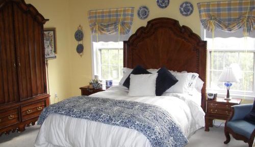 Two-Bedroom Queen Suite with Two Queen Beds