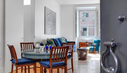 Deluxe One-Bedroom Apartment (4 Adults)