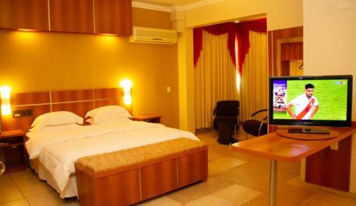 Deluxe Suite