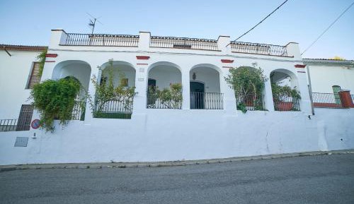 Seven-Bedroom House