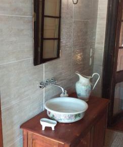 Quadruple Room with Private Bathroom