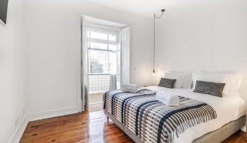 Superior Double or Twin Room with Pool View