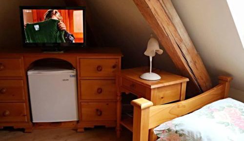 Twin Room with Private Bathroom
