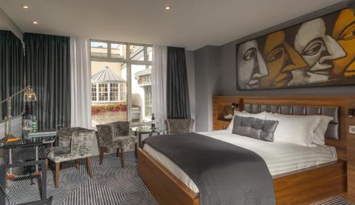 Executive Room
