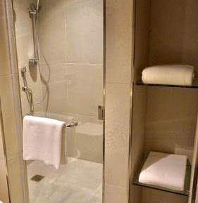 Two bedroom chalet beach access