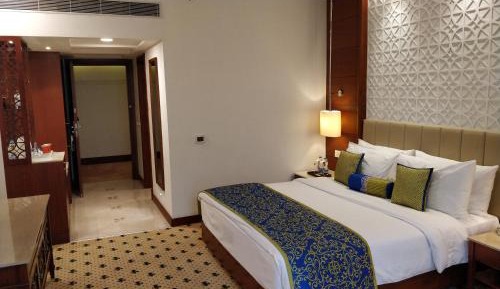 Club Room with 15% discount on spa, laundry and food/beverages
