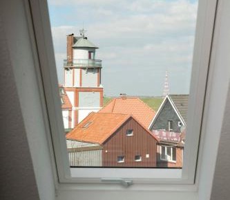 One-Bedroom Apartment with Balcony