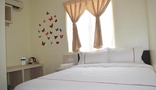 Basic Queen Room