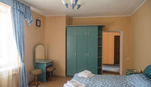Economy Triple Room with Shared Bathroom